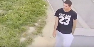 Felismeri? Szatírt keresnek a pécsi zsaruk - Videó! Felismeri? Szatírt keresnek a pécsi zsaruk - Videó!