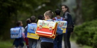 De nehéz! Könnyebb iskolatáskák kellenének De nehéz! Könnyebb iskolatáskák kellenének