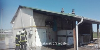 Sertéstelepen csaptak fel a lángok Kölkeden Sertéstelepen csaptak fel a lángok Kölkeden