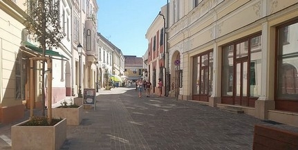 Pécs egyik új ékköve lehet a felújított Ferencesek utcája - Véget értek a munkálatok Pécs egyik új ékköve lehet a felújított Ferencesek utcája - Véget értek a munkálatok