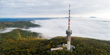 Köd borította Pécset is hétfőn reggel