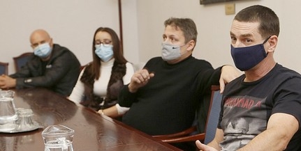 A vásárcsarnok bérlőivel tárgyalt a pécsi városvezetés: megbeszélték, hogy majd beszélnek A vásárcsarnok bérlőivel tárgyalt a pécsi városvezetés: megbeszélték, hogy majd beszélnek