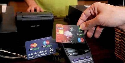 Kevesebb pénzt veszünk fel az automatákból Kevesebb pénzt veszünk fel az automatákból