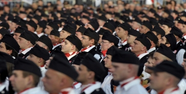 Újabb négyszáz gárdistát avattak