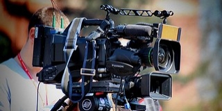 Ki gyártja majd a műsorokat a Pécs TV-nek? Sorra utasítják el a helyi szakemberek az új cég ajánlatát Ki gyártja majd a műsorokat a Pécs TV-nek? Sorra utasítják el a helyi szakemberek az új cég ajánlatát