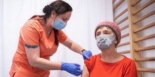 A háziorvosok választják ki a megfelelő vakcinát az oltásra jelentkezők számára A háziorvosok választják ki a megfelelő vakcinát az oltásra jelentkezők számára