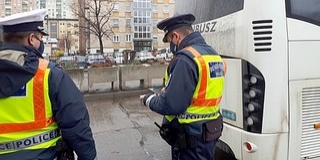 Buszokat, teherautókat ellenőriztek Baranyában is Buszokat, teherautókat ellenőriztek Baranyában is