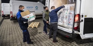 Újabb százezer adag Szputnyik V vakcina érkezett Magyarországra Újabb százezer adag Szputnyik V vakcina érkezett Magyarországra