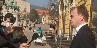 Hoppál Péter tárgyalt Péterffy Attilával, segítséget ígért, de egyelőre nem világos a matek Hoppál Péter tárgyalt Péterffy Attilával, segítséget ígért, de egyelőre nem világos a matek