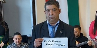 A komlói és a mohácsi romák is kiakadtak, hogy a balliberálisok utcára tették a 100 Tagú Cigányzenekart A komlói és a mohácsi romák is kiakadtak, hogy a balliberálisok utcára tették a 100 Tagú Cigányzenekart