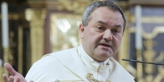 Felmentette a híveket a vasárnapi szentmise látogatása alól a pécsi megyéspüspök Felmentette a híveket a vasárnapi szentmise látogatása alól a pécsi megyéspüspök