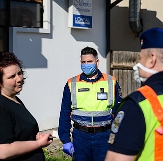 Nix ugribugri: mától érvényesek a szigorított védelmi intézkedések, ellenőrzik a betartásukat Nix ugribugri: mától érvényesek a szigorított védelmi intézkedések, ellenőrzik a betartásukat