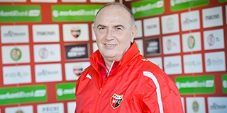 Mohácson érte utol a balszerencse a pécsi legendát, Lőrincz Sándort - Videó! Mohácson érte utol a balszerencse a pécsi legendát, Lőrincz Sándort - Videó!