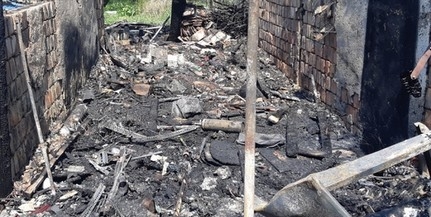 Égő házból menekítettek ki egy idős nőt a rendőrök Pécsett - Gázpalack is robbant Égő házból menekítettek ki egy idős nőt a rendőrök Pécsett - Gázpalack is robbant