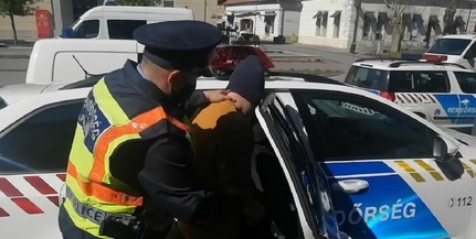 A lopott palackot ölelgetve ébresztették fel a rendőrök A lopott palackot ölelgetve ébresztették fel a rendőrök