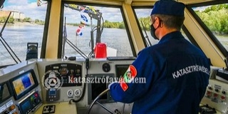 Csúcsteljesítményű járőrhajót állítottak szolgálatba a Dunán Mohácsnál Csúcsteljesítményű járőrhajót állítottak szolgálatba a Dunán Mohácsnál