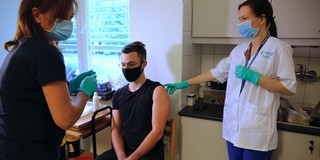 Javában oltják a 16-18 éveseket, 50 százalékuk regisztrált Javában oltják a 16-18 éveseket, 50 százalékuk regisztrált