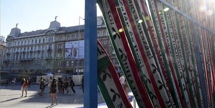 Elkészült az ország leghosszabb szurkolói sálja Elkészült az ország leghosszabb szurkolói sálja