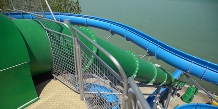 Átadták a Balaton legnagyobb szabadtéri vízicsúszdáját