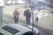 Balhé volt egy pécsi autómosóban, ütöttek, rúgtak, lefröcsköltek egy autóst - Videó! Balhé volt egy pécsi autómosóban, ütöttek, rúgtak, lefröcsköltek egy autóst - Videó!