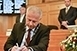 Kiborult a bili: Péterffy Attilát kizárná soraiból saját jelölőszervezete, a Mindenki Pécsért Egyesület Kiborult a bili: Péterffy Attilát kizárná soraiból saját jelölőszervezete, a Mindenki Pécsért Egyesület