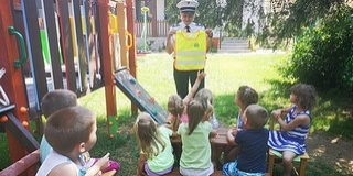 Gyerekekkel horgásztak a baranyai zsaruk Gyerekekkel horgásztak a baranyai zsaruk