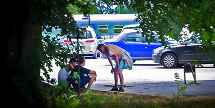 Drogosok lepték el a Domus környékét, sokan inkább másik játszótérre viszik a gyerekeket Drogosok lepték el a Domus környékét, sokan inkább másik játszótérre viszik a gyerekeket