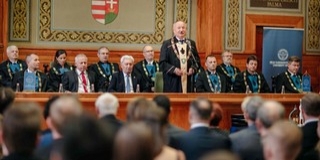 Megnyitotta a tanévet és a centenáriumi rendezvénysorozatát a Pécsi Tudományegyetem