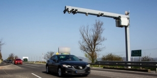 Tényleg nem mérnek a fix telepítésű traffipaxok? Megkérdeztük a rendőrséget Tényleg nem mérnek a fix telepítésű traffipaxok? Megkérdeztük a rendőrséget