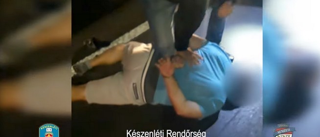 Drogarzenállal az autójában bukott le egy pécsi férfi a belvárosban - Videó! Drogarzenállal az autójában bukott le egy pécsi férfi a belvárosban - Videó!
