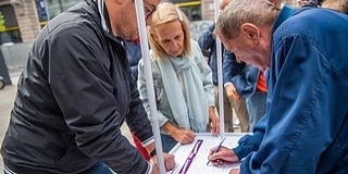 Stop, Gyurcsány! Stop, Karácsony! - Túl az 1 millió aláíráson Stop, Gyurcsány! Stop, Karácsony! - Túl az 1 millió aláíráson