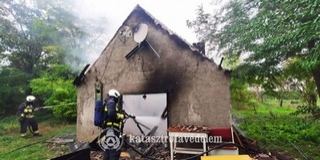 Egy lángokban álló baranyai pincéhez riasztották a tűzoltókat Egy lángokban álló baranyai pincéhez riasztották a tűzoltókat