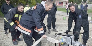 Az árvízi védekezést gyakorolták Dunaszekcsőn Az árvízi védekezést gyakorolták Dunaszekcsőn