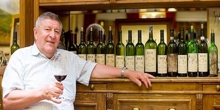 Életműdíjjal tüntették ki a legendás villányi borászt, Bock Józsefet Életműdíjjal tüntették ki a legendás villányi borászt, Bock Józsefet