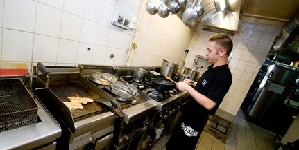Tartós munkanélküliséggel veszélyeztetett embereket segítettek munkához Baranyában Tartós munkanélküliséggel veszélyeztetett embereket segítettek munkához Baranyában
