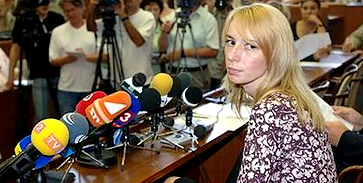 Malina Hedvig kisbabát vár Malina Hedvig kisbabát vár