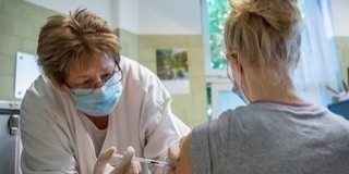 Már 15 ezer kamasz oltását kérték a szülők az akcióhéten