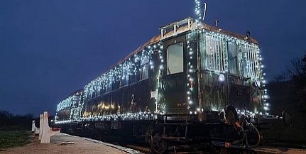Már a palotabozsoki vasúti múzeumban pihen a karácsonyi fényekben pompázó motorvonat