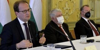 Milliárdos beruházások értek véget a PTE klinikáin, újabbak is elkezdődnek Milliárdos beruházások értek véget a PTE klinikáin, újabbak is elkezdődnek