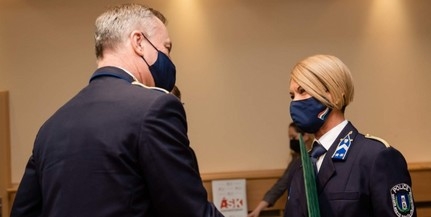 Rangos elismerést kapott a Baranya Megyei Rendőr-főkapitányság munkatársa Rangos elismerést kapott a Baranya Megyei Rendőr-főkapitányság munkatársa
