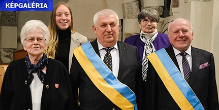 Hirth Ferenc és dr. Kukai Tibor az idei Tüke-díjas, Konkoly Zsófiáé az Ifjúsági Tüke-díj - Képgaléria! Hirth Ferenc és dr. Kukai Tibor az idei Tüke-díjas, Konkoly Zsófiáé az Ifjúsági Tüke-díj - Képgaléria!