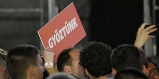 Elemzők szerint történelmi győzelmet aratott az Orbán Viktor vezette Fidesz-KDNP Elemzők szerint történelmi győzelmet aratott az Orbán Viktor vezette Fidesz-KDNP