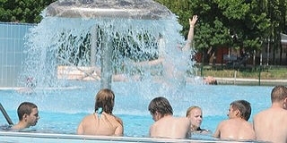 A pécsi Fidesz-frakció segítséget ajánl Péterffy Attilának az orfűi akvapark megnyitásához A pécsi Fidesz-frakció segítséget ajánl Péterffy Attilának az orfűi akvapark megnyitásához