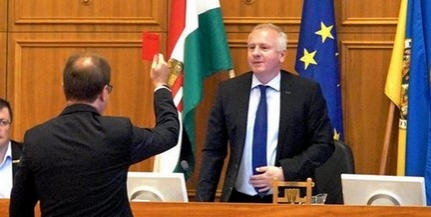 Péterffy Attila piros lapot kapott, a Momentum egyik képviselője kilépett pártja frakciójából Péterffy Attila piros lapot kapott, a Momentum egyik képviselője kilépett pártja frakciójából