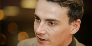 Michelisz Norbert a versenysport világába kalauzol Michelisz Norbert a versenysport világába kalauzol