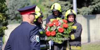 Baranyai tűzoltókat is jutalmaztak az ünnepségen Baranyai tűzoltókat is jutalmaztak az ünnepségen