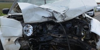 Két jármű csattant Zengővárkonynál a hatos úton Két jármű csattant Zengővárkonynál a hatos úton