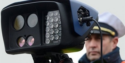 Fokozottan ellenőrzi a teherautókat és a buszokat a rendőrség Fokozottan ellenőrzi a teherautókat és a buszokat a rendőrség