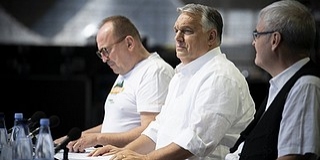 Orbán Tusványoson: a veszélyek, a bizonytalanság és a háború évtizede áll előttünk Orbán Tusványoson: a veszélyek, a bizonytalanság és a háború évtizede áll előttünk