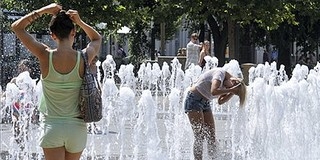 Marad a forróság a hét végéig, akkor már 30 fok alá is mehet a nappali hőmérséklet Marad a forróság a hét végéig, akkor már 30 fok alá is mehet a nappali hőmérséklet